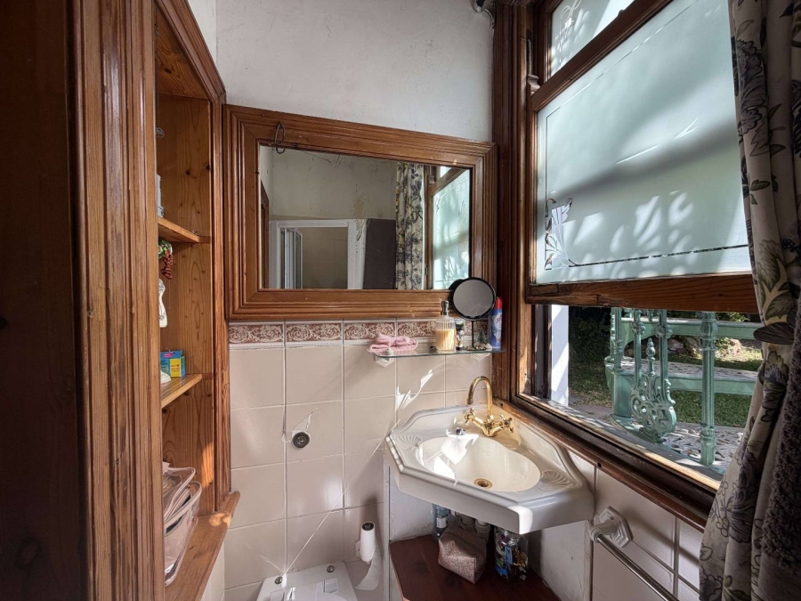 To Let 1 Bedroom Property for Rent in Rondebosch Village Western Cape
